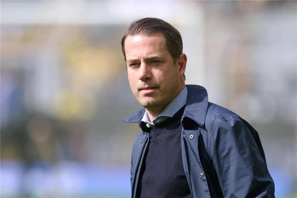 Ist das Thema Schlotterbeck nicht los: Lars Ricken.Bernd Thissen/dpa