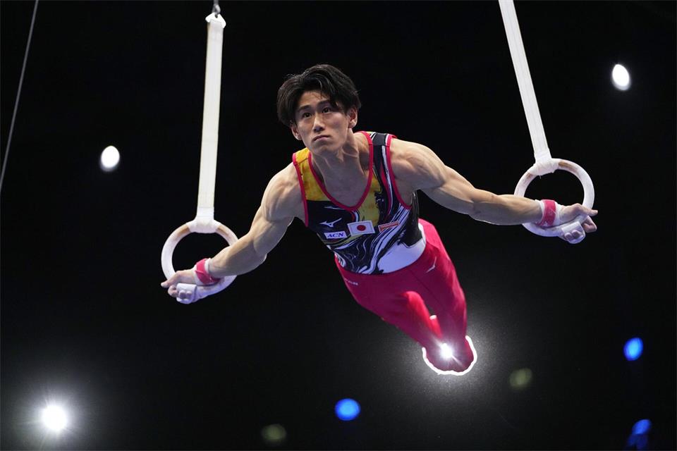 Ist wieder Mehrkampf-Weltmeister: Daiki Hashimoto.Francisco Seco/AP/dpa