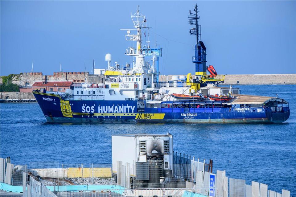 Italien setzt zum wiederholten Male ein Schiff einer deutschen Hilfsorganisation fest. (Archivbild)Marcello Valeri/Zuma Press/dpa