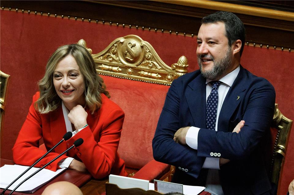 Italiens Ministerpräsidentin Giorgia Meloni und Vize Matteo Salvini brachten das neue Gesetz mit ihrer Rechtskoalition auf den Weg. (Foto: Archiv)Roberto Monaldo/LaPresse via ZUMA Press/dpa