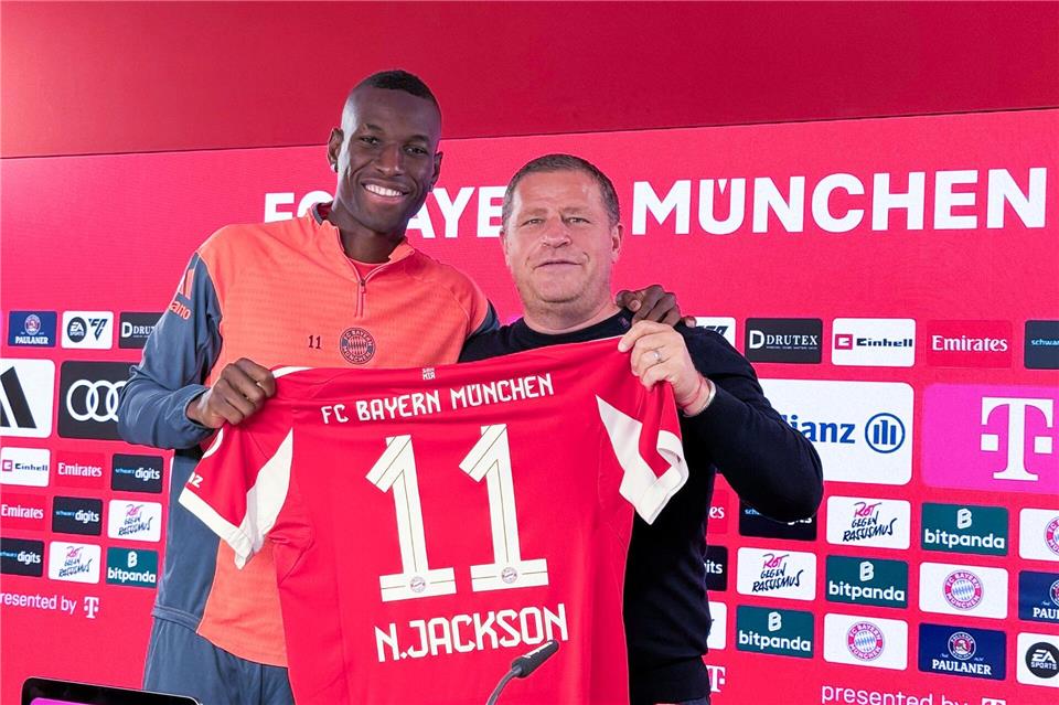 Nach Hoeneß-Sätzen: Kämpfer Eberl trotzt der „kalten Welt“ Jackson (l.) wird im Bayern-Trikot mit der 11 auflaufen.Klaus Bergmann/dpa