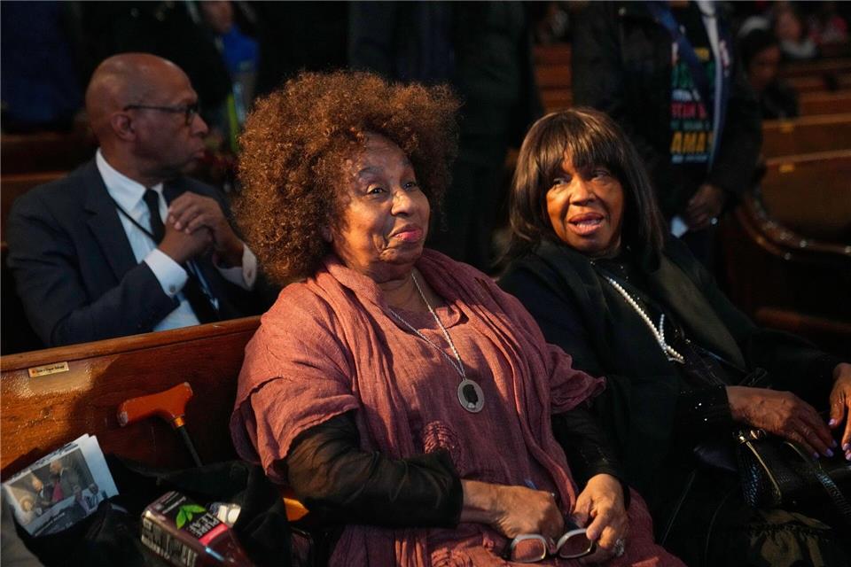 Jacqueline Jackson, die Ehefrau von Pastor Jesse Jackson, nimmt in Chicago an einer öffentlichen Trauerfeier teil.Erin Hooley/AP/dpa