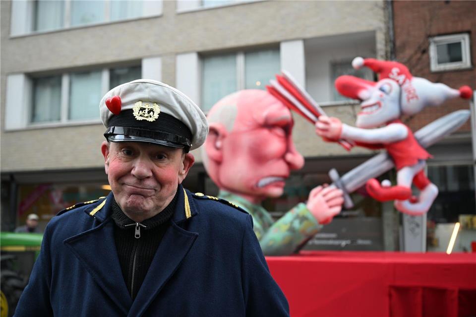 Jacyues Tilly steht in Abwesenheit in Moskau vor Gericht wegen seiner Putin-kritischen Karnevalswagen (Archivbild)Federico Gambarini/dpa