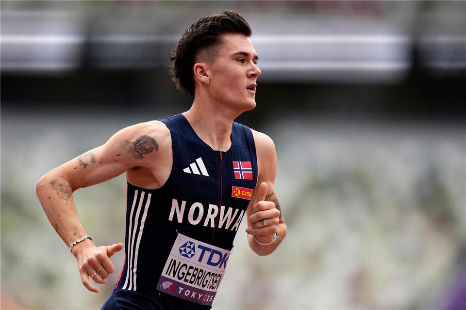 Jakob Ingebrigtsen aus Norwegen scheidet überraschend aus.Petr David Josek/AP/dpa