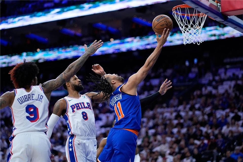 Jalen Brunson (r.) überzeugte einmal mehr bei den New York Knicks.Matt Slocum/AP/dpa