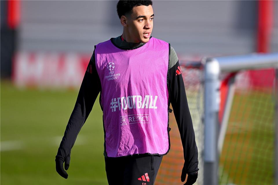 Jamal Musiala beim Abschlusstraining vor dem Eindhoven-Spiel.Sven Hoppe/dpa