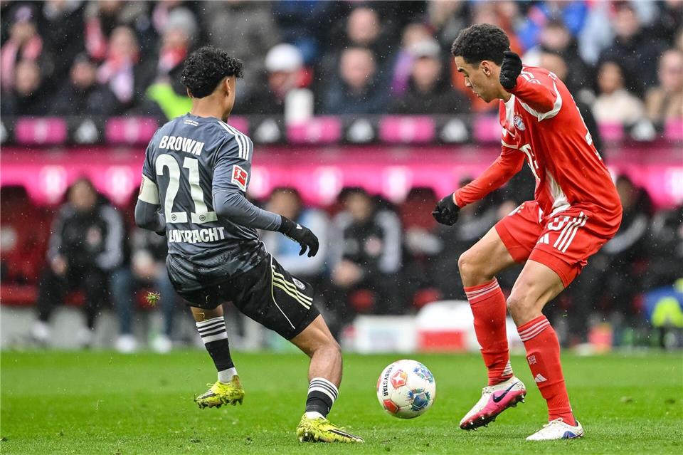 Jamal Musiala (r) in Aktion gegen Eintracht Frankfurt. Harry Langer/dpa
