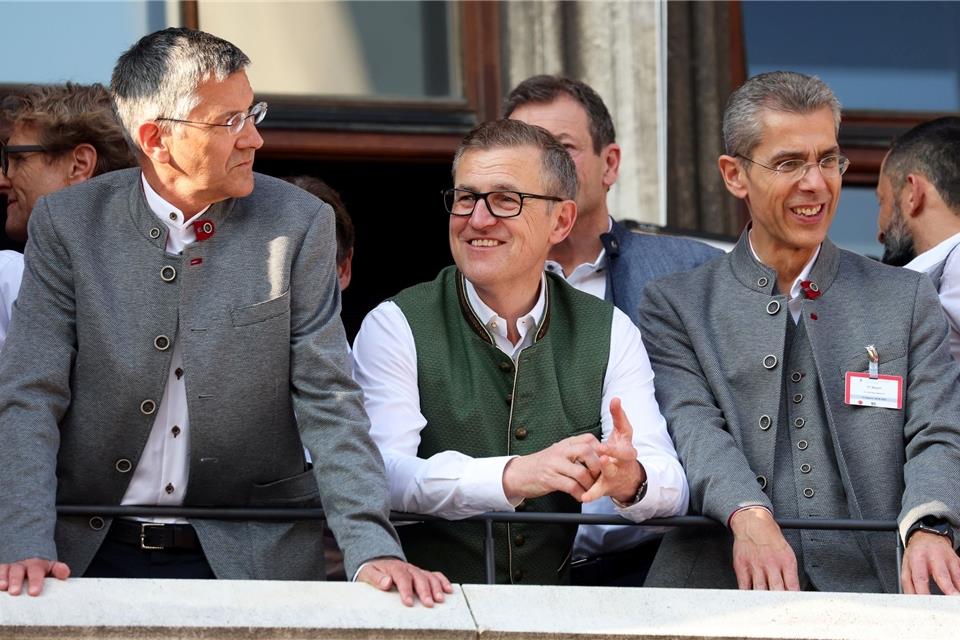 Jan-Christian Dreesen (M) und Michael Diederich (r) werden gemeinsam mit Max Eberl den verkleinerten FCB-Vorstand bilden.