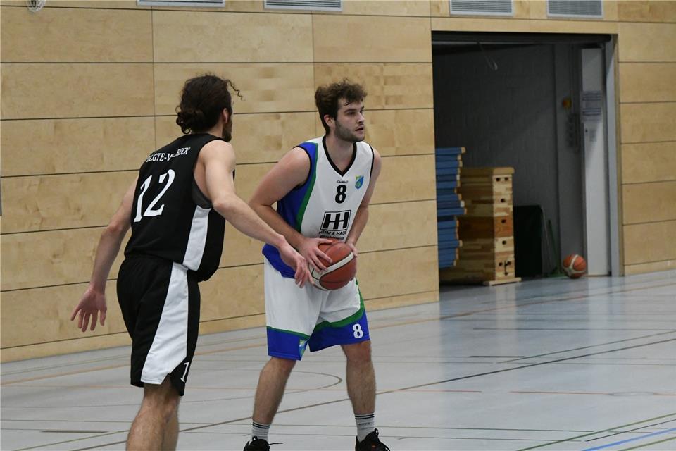 Borkener Korbjäger deklassieren den Liga-Zweiten Marler BC Jan Nick Nienhaus war mit acht Punkten am Borkener Erfolg gegen Marl beteiligt.