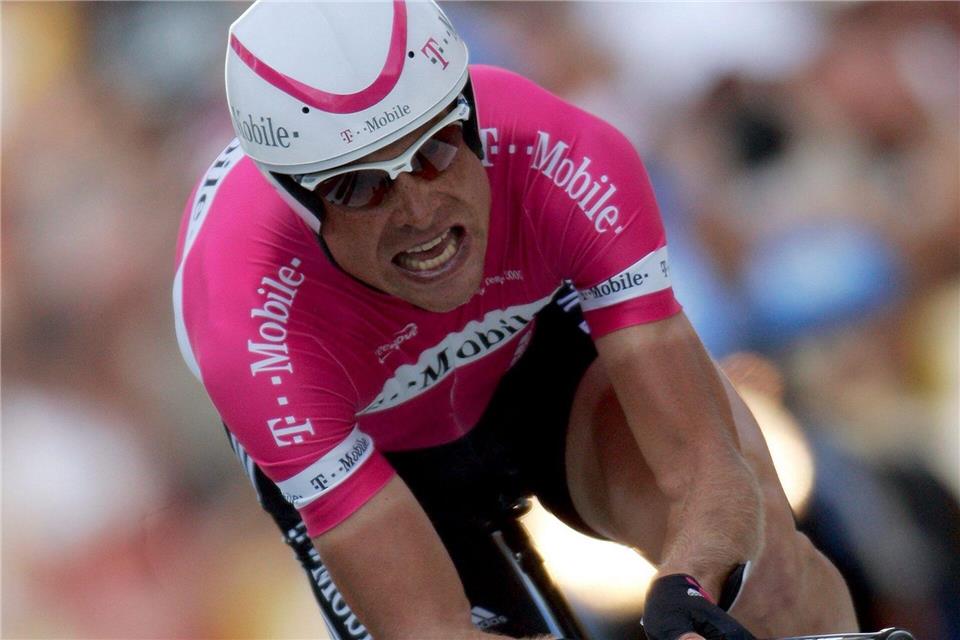 Jan Ullrich im Trikot des damaligen Team T-Mobile. (Archivbild)epa Olivier Hoslet/EPA/dpa