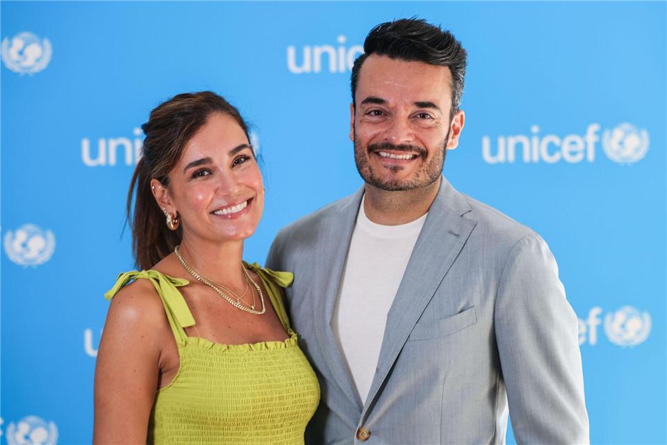 Jana Ina und ihr Giovanni treten betont fröhlich und glücklich in der Öffentlichkeit auf, hier bei der Ernennung zu Unicef-Paten im Juli 2025 in Köln. (Archivbild)Oliver Berg/dpa