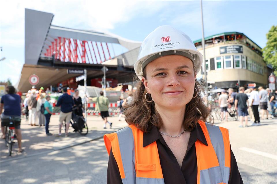 Janna Widmaier, Projektleiterin der Deutschen Bahn für die neue Sternbrücke.Christian Charisius/dpa