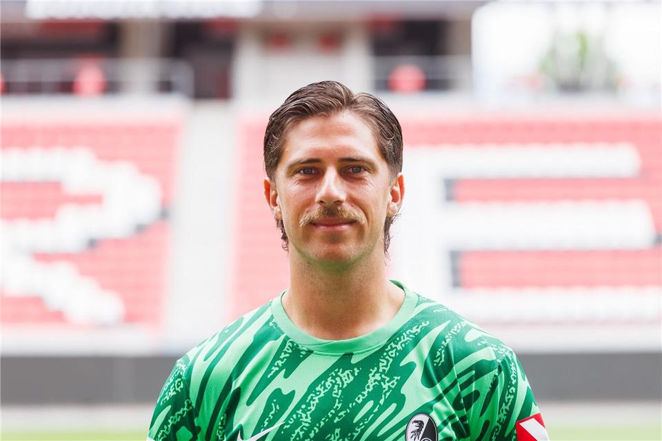 Jannik Huth bleibt beim SC Freiburg. (Archivbild)Philipp von Ditfurth/dpa
