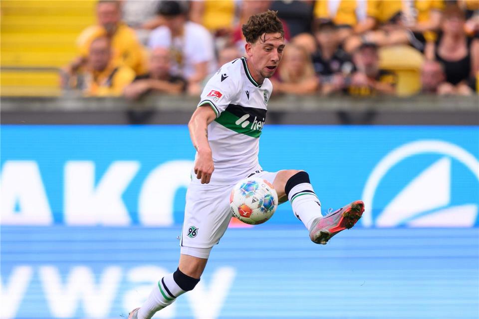 Jannik Rochelt wechselt auf Leihbasis von Hannover 96 zu Arminia Bielefeld. (Archivbild)Robert Michael/dpa