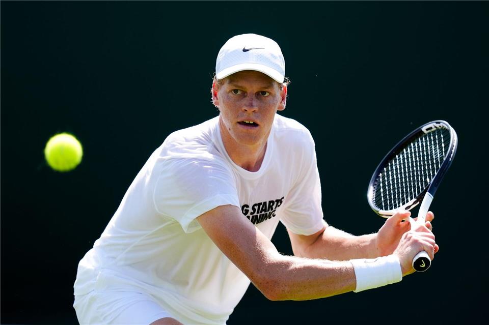 Jannik Sinner möchte in Wimbledon seinen Titel verteidigen. John Walton/PA Wire/dpa