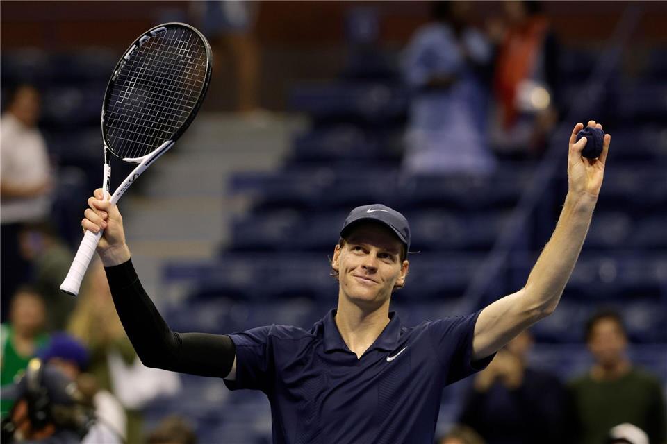 Jannik Sinner stürmte ins Halbfinale der US Open.Adam Hunger/AP/dpa