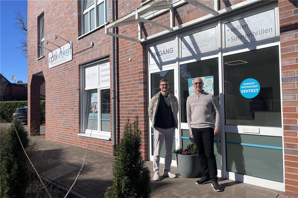 Jannis Menze und Jens Böckenhoff lernten sich vor zwei Jahren kennen. Jetzt eröffnen sie ihr zweites Optiker-Fachgeschäft.