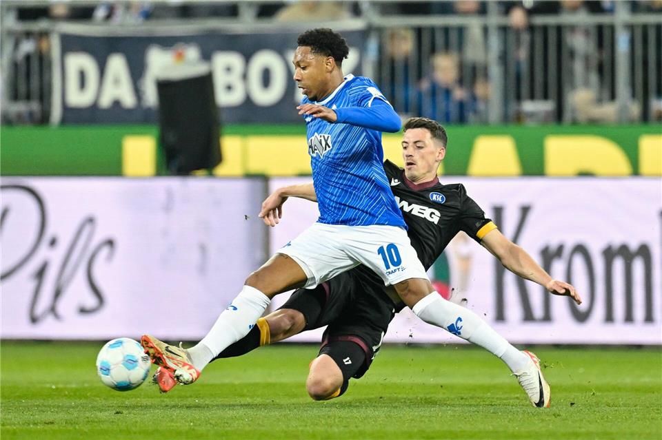 Jean-Paul Boëtius fällt mit einer Muskelverletzung aus.Uwe Anspach/dpa