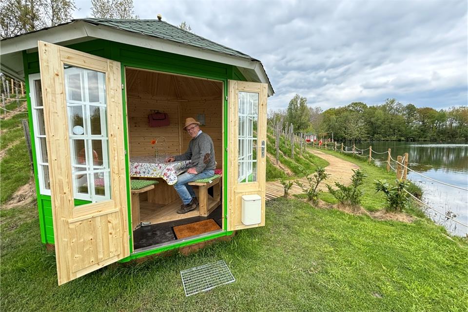 Jede Hütte hat eine andere Farbe.