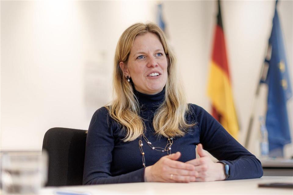 „Jedes Netz, was im Wasser verloren geht, ist eins zu viel“, sagte Fischereiministerin Cornelia Schmachtenberg. (Archivbild)Markus Scholz/dpa