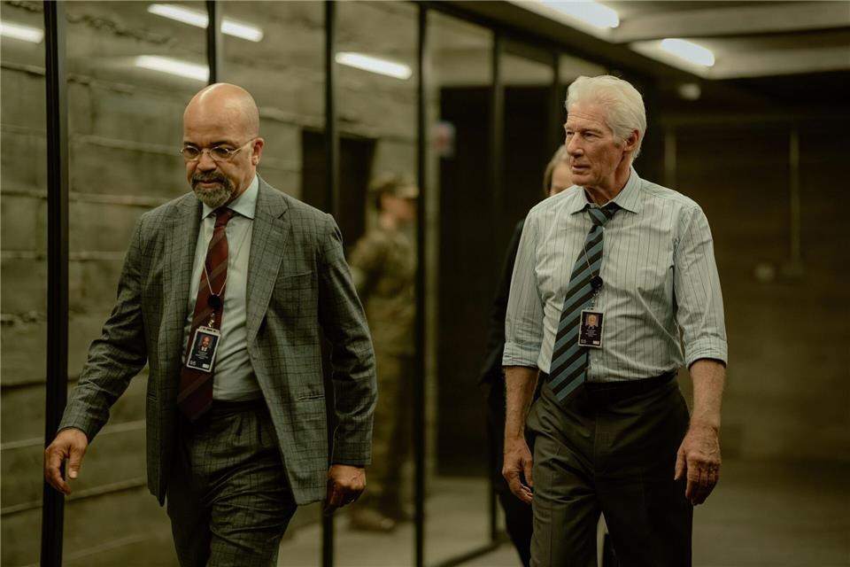 Jeffrey Wright und Richard Gere in einer Szene aus der Serie „The Agency“.-/Paramount/dpa