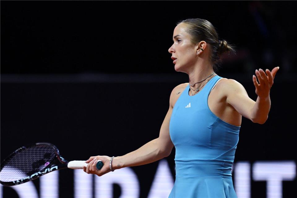 Jelina Switolina kam nach einem Fehlstart zurück, musste sich aber im dritten Satz geschlagen geben.Marijan Murat/dpa