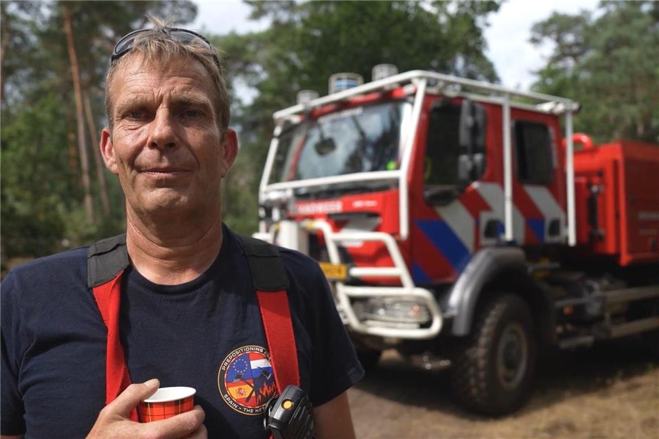 Jelle Merkus gehörte zu den rund 40 Feuerwehrleuten aus den Niederlanden, die in Spanien lernen sollten, wie man große Naturbrände angeht.Roland Heitink/Persbureau Heitink/dpa