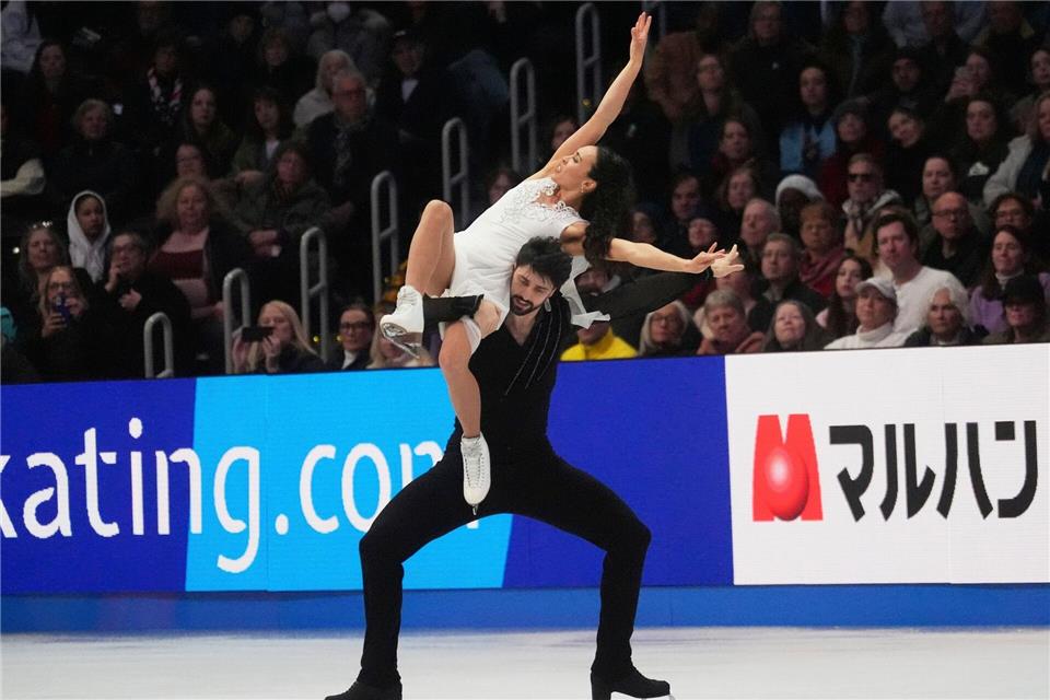 Jennifer Janse van Rensburg und Benjamin Steffan wurden bei der Nebelhorn Trophy Vierter.Charles Krupa/AP/dpa