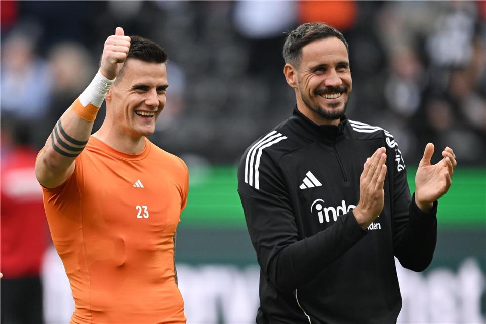 Jens Grahl (r) fehlt Eintracht Frankfurt in den kommenden Wochen. (Archivbild)Arne Dedert/dpa