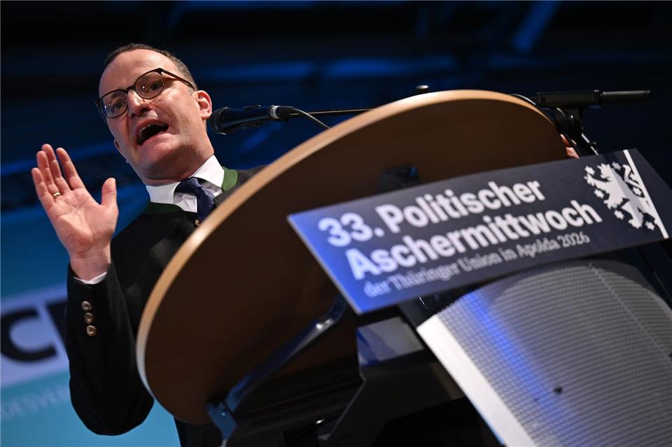 Jens Spahn (CDU) wirft der AfD Scheinbeschäftigung vor. Martin Schutt/dpa