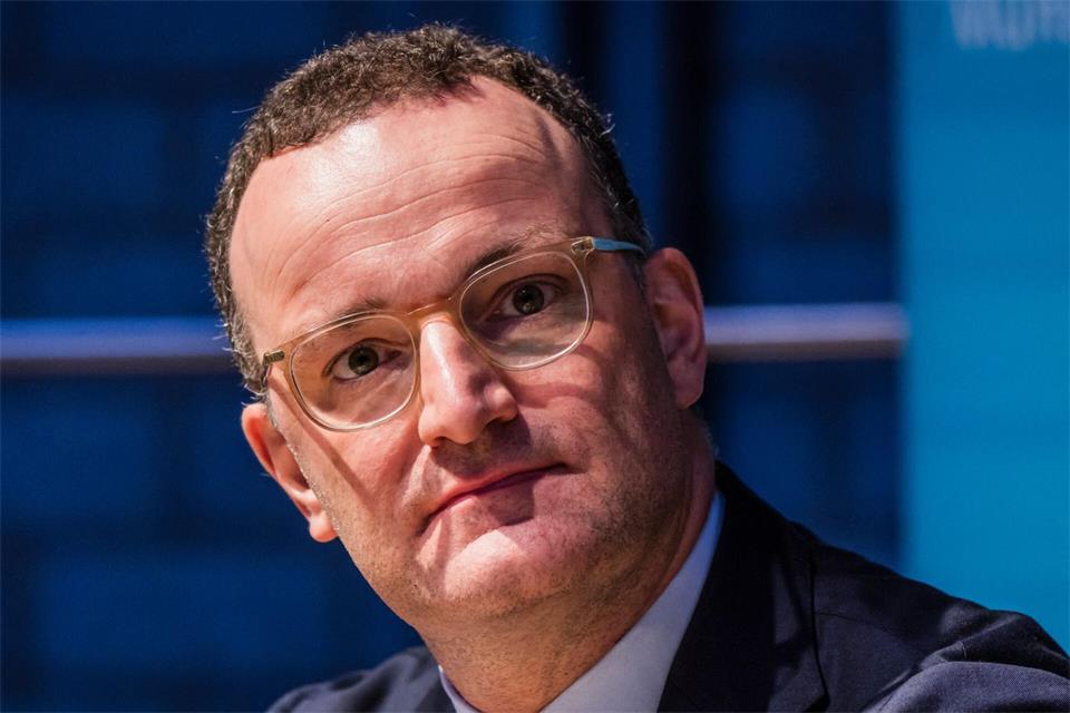 Jens Spahn tritt erneut zurück, dieses Mal aus dem Haushaltsausschuss des Bundes.
