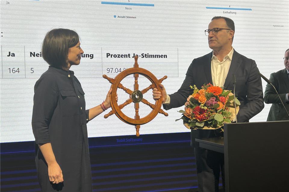 Jens Spahn und Heike Wermer beim Kreisparteitag der CDU.