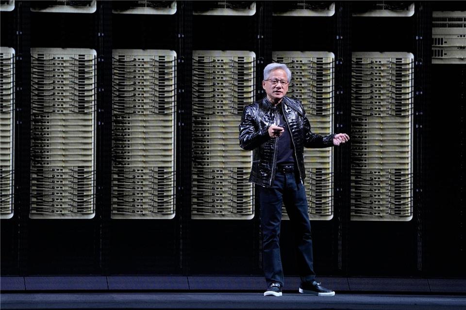 Jensen Huang will dem Silicon Valley auch im Falle einer Milliardärs-Steuer nicht den Rücken kehren. (Archivbild)John Locher/AP/dpa