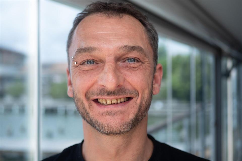 Jérôme Meunier ist Chef im Restaurant „Les Viviers“ in Port de Larros, einem der sieben Austernhäfen in der Gemeinde Gujan-Mestras.Andreas Drouve/dpa-tmn