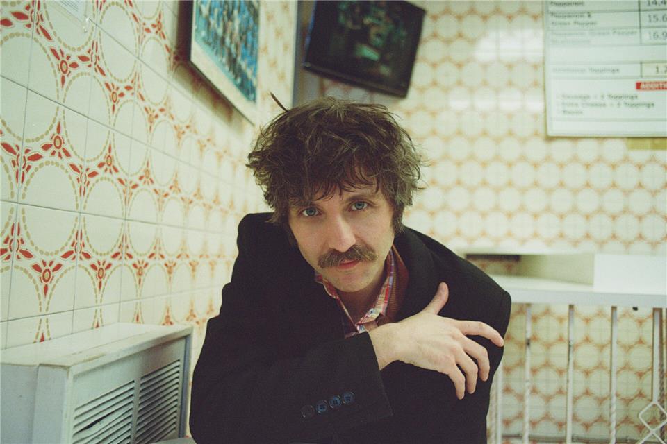 Jerry Leger gibt ein Konzert in der Schmiede der Akademie des Handwerks im Schloss Raesfeld.