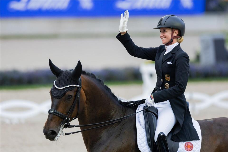 Jessica von Bredow-Werndl hat den Grand Prix in der Dressur gewonnen. (Archivbild)Rolf Vennenbernd/dpa