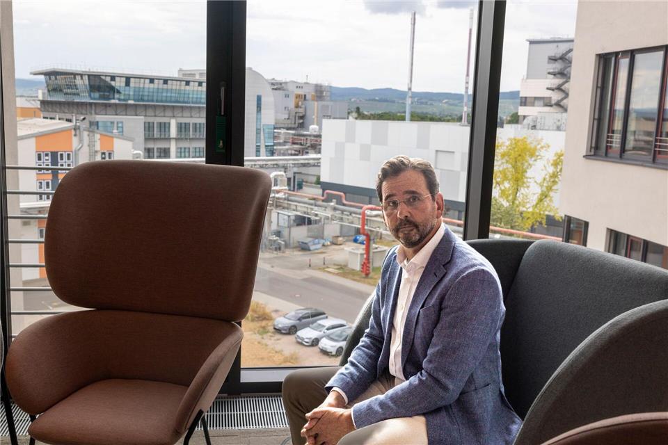 Boehringer-Deutschlandchef: Alarmglocken wurden gehört „Jetzt müssen wir noch verstehen, wie wir aus dem Bett kommen“, sagt Schoenmaeckers mit Blick auf den Pharmastandort Deutschland. Helmut Fricke/dpa