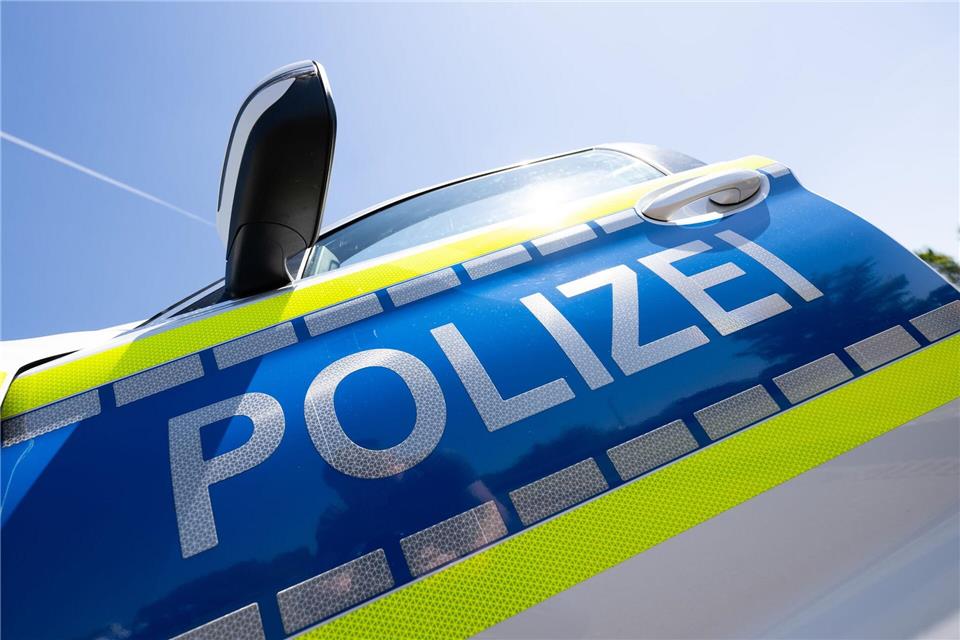 Jetzt werde gegen den 43-jährigen Unfallverursacher ermittelt. (Symbolbild)Boris Roessler/dpa