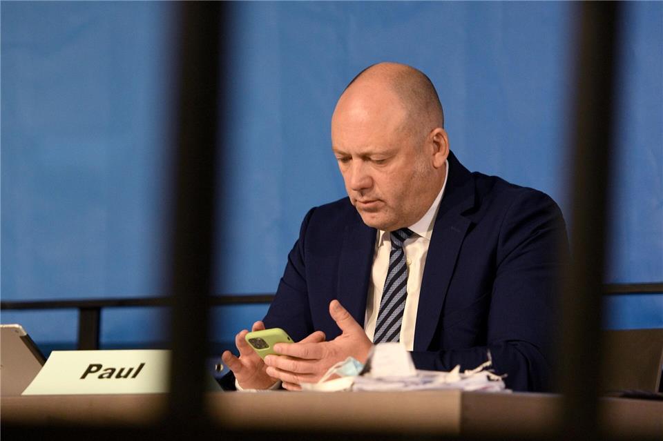 Joachim Paul will weiter versuchen, bei der OB-Wahl in Ludwigshafen antreten zu können. (Archivbild)Harald Tittel/dpa