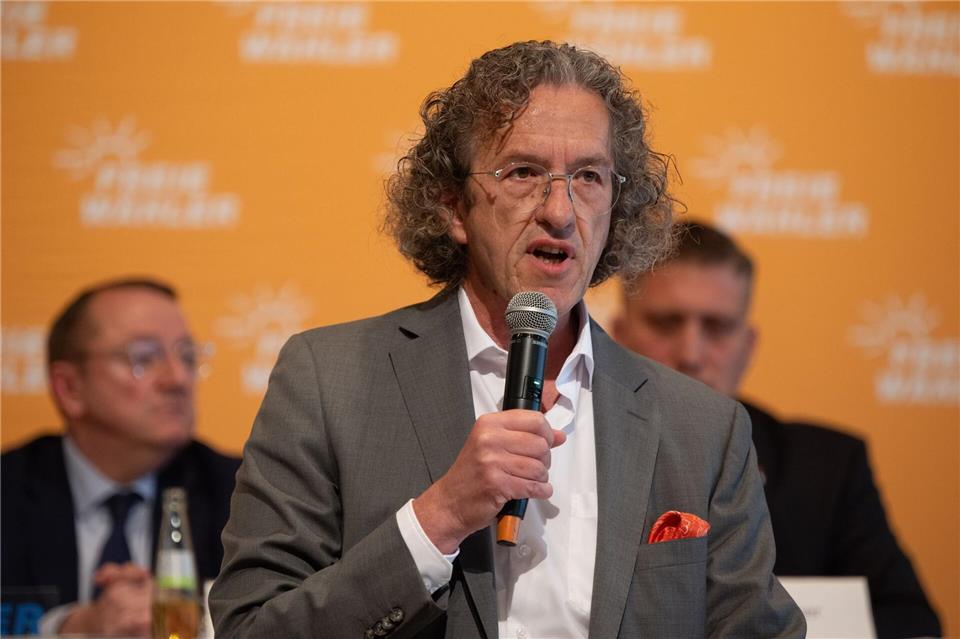 Joachim Streit soll auf einem Parteitag zum Spitzenkandidaten für die Landtagswahl 2026 gekürt werden. (Archivbild)Harald Tittel/dpa