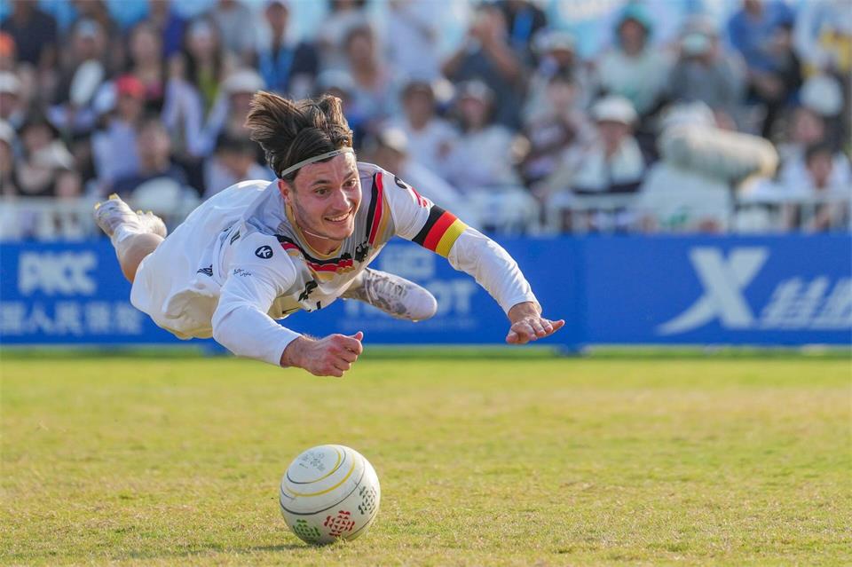 Johannes Jungclaussen gewann mit den deutschen Faustballern Silber bei den World Games 2025 in Chengdu. (Archivbild)Tenzin Nyida/XinHua/dpa