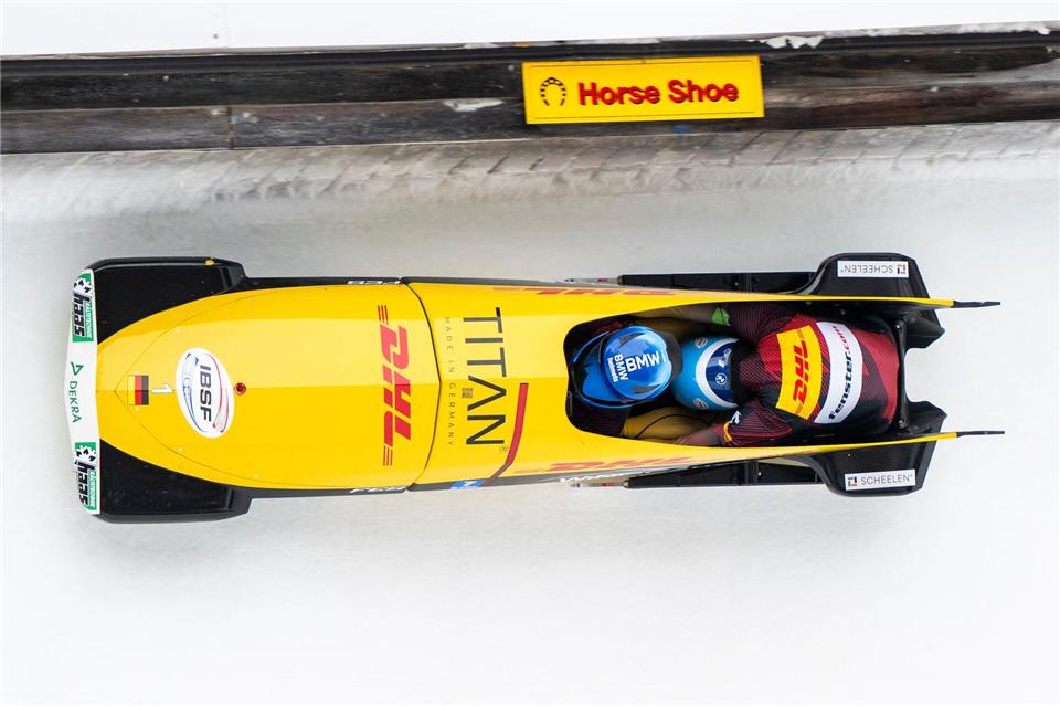 Johannes Lochner (l) und Georg Fleischhauer holen beim Zweierbob-Weltcup in St. Moritz ihren zweiten EM-Titel im kleinen Schlitten. Mayk Wendt/KEYSTONE/dpa