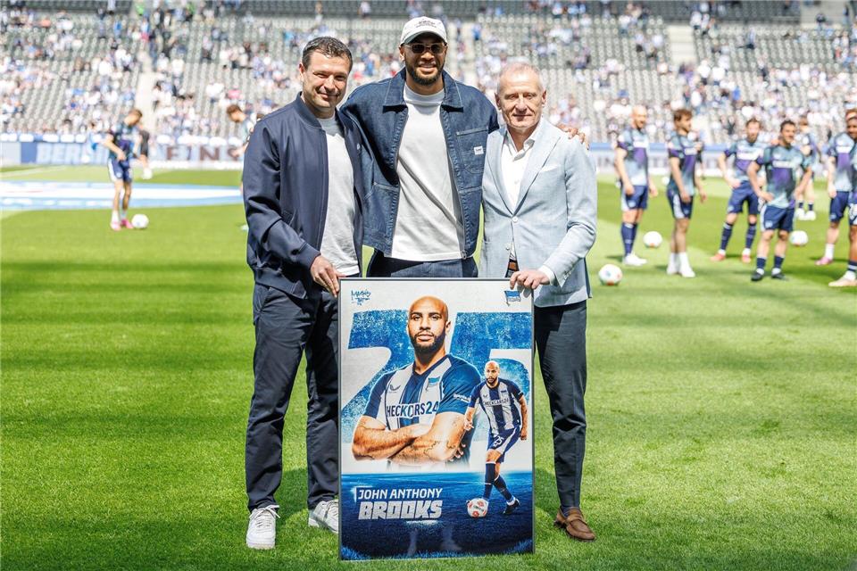 John Anthony Brooks (M) bei seiner Verabschiedung im Olympiastadion. (Archivbild)Andreas Gora/dpa