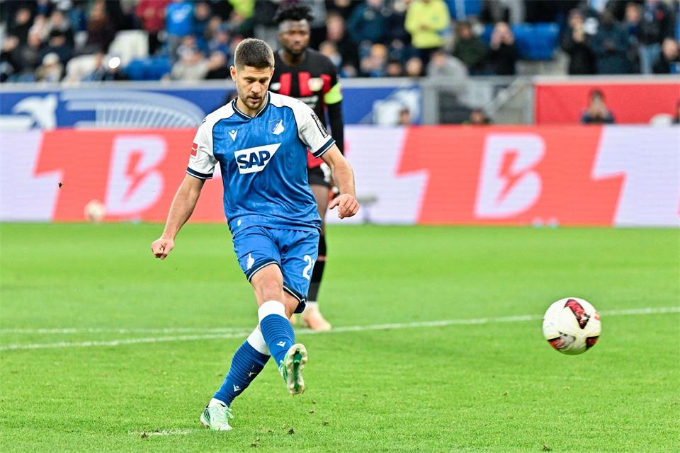 Joker Andrej Kramaric verwandelte den Elfmeter zum 1:0.Uwe Anspach/dpa