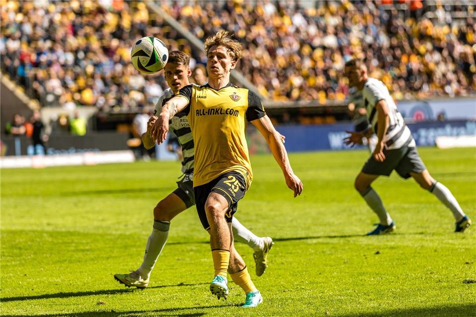 Jonas Oehmichen von Dynamo Dresden traf im Testspiel gegen Kassel. (Archivbild)Frank Hammerschmidt/dpa