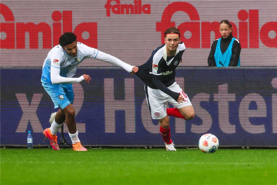 Bochum unter Coach Rösler weiter ungeschlagen  Jonas Therkelsen und Holstein Kiel erkämpften sich noch einen Punkt.Frank Molter/dpa