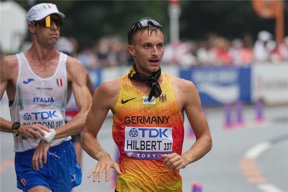 Tränen bei Geher Hilbert: Froh, noch am Leben zu sein Jonathan Hilbert landete bei seinem Comeback auf der großen internationalen Bühne auf dem 16. Platz.Michael Kappeler/dpa