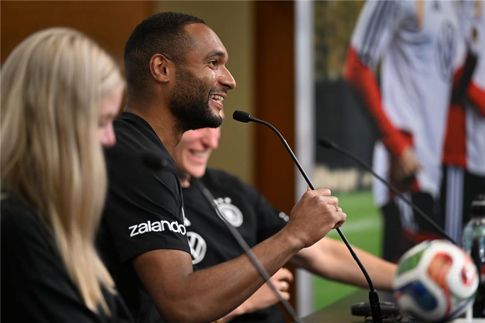Jonathan Tah hat auch in der Außendarstellung eine Entwicklung gemacht. (Archivbild)Federico Gambarini/dpa