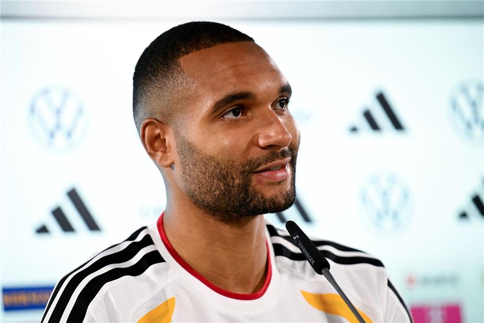 Jonathan Tah hat keine Zweifel an der direkten WM-Qualifikation.Julian Stratenschulte/dpa