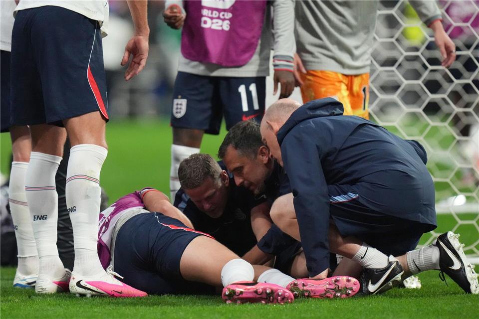 Jordan Henderson musste nach seinem Sturz operiert werden.Eduardo Verdugo/AP/dpa